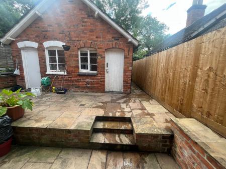 1 bedroom Terraced House for sale in Main Street, Tatenhill, DE13