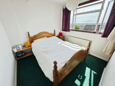 4 bedroom Semi-detached house for sale in Denton Road, Burton-On-Trent, DE13