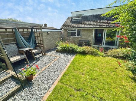 4 bedroom Semi-detached house for sale in Denton Road, Burton-On-Trent, DE13