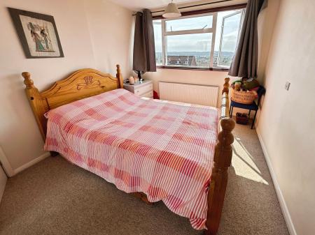 4 bedroom Semi-detached house for sale in Denton Road, Burton-On-Trent, DE13