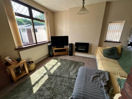3 bedroom Detached house for sale in Rosliston Road, Burton-On-Trent, DE15