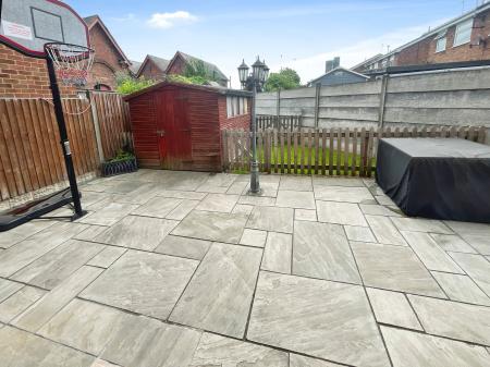 4 bedroom Semi-detached house for sale in The Grange, Burton-On-Trent, DE14