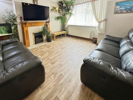 3 bedroom Semi-detached house for sale in Harlaxton Street, Burton-On-Trent, DE13