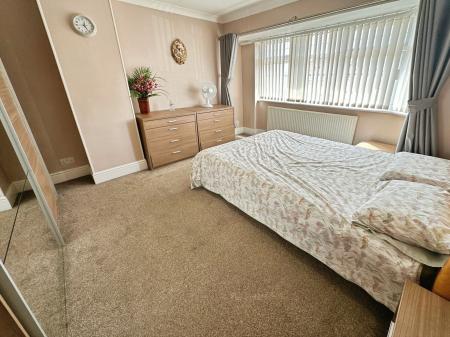 3 bedroom Semi-detached house for sale in Harlaxton Street, Burton-On-Trent, DE13