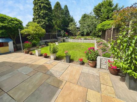 3 bedroom Semi-detached house for sale in Harlaxton Street, Burton-On-Trent, DE13