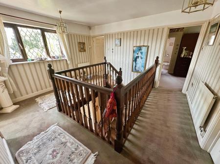 4 bedroom Detached house for sale in Henhurst Hill, Burton-On-Trent, DE13