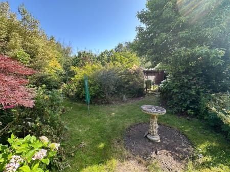 4 bedroom Detached house for sale in Henhurst Hill, Burton-On-Trent, DE13