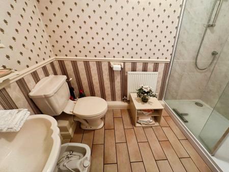 4 bedroom Detached house for sale in Henhurst Hill, Burton-On-Trent, DE13