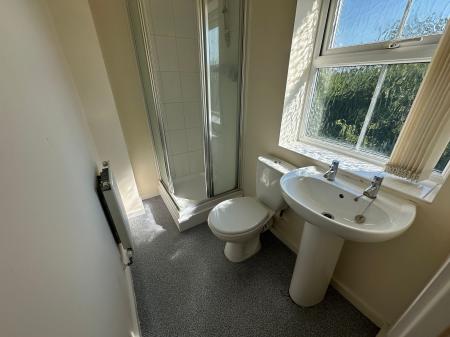 1 bedroom Terraced House for sale in Solent Road, Church Gresley, DE11