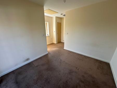 1 bedroom Terraced House for sale in Solent Road, Church Gresley, DE11