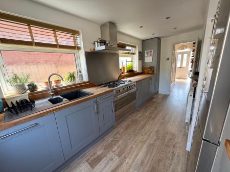 3 bedroom Semi-detached house for sale in Stanton Road, Burton-On-Trent, DE15
