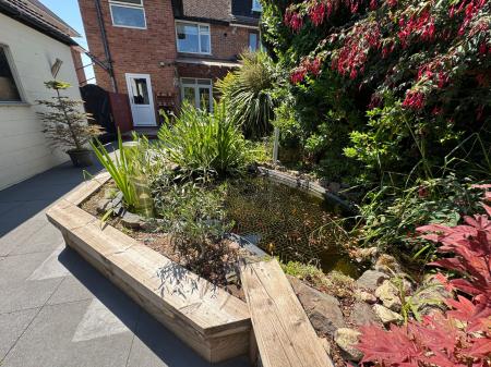 3 bedroom Semi-detached house for sale in Stanton Road, Burton-On-Trent, DE15