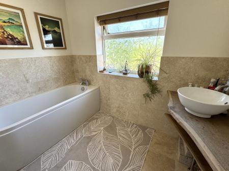 3 bedroom Semi-detached house for sale in Stanton Road, Burton-On-Trent, DE15