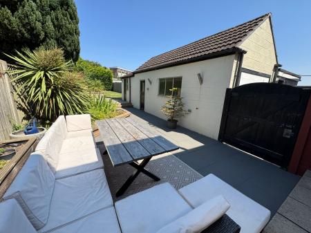 3 bedroom Semi-detached house for sale in Stanton Road, Burton-On-Trent, DE15