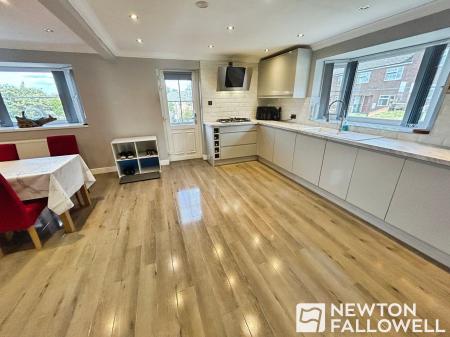 5 bedroom Detached house for sale in Cambrian Way, Swadlincote, DE11