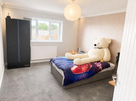 5 bedroom Detached house for sale in Cambrian Way, Swadlincote, DE11