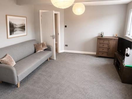 5 bedroom Detached house for sale in Cambrian Way, Swadlincote, DE11
