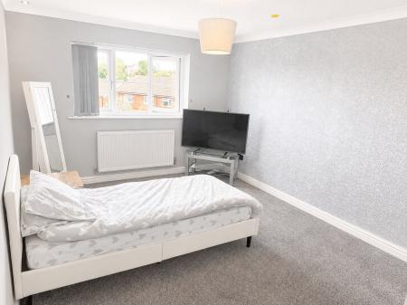 5 bedroom Detached house for sale in Cambrian Way, Swadlincote, DE11