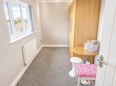 5 bedroom Detached house for sale in Cambrian Way, Swadlincote, DE11