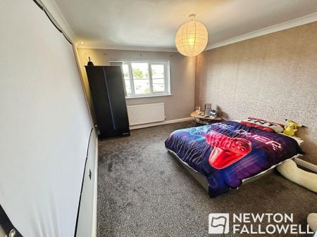 5 bedroom Detached house for sale in Cambrian Way, Swadlincote, DE11
