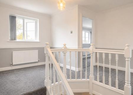 5 bedroom Detached house for sale in Cambrian Way, Swadlincote, DE11