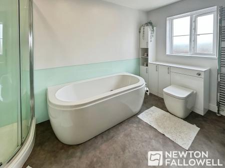 5 bedroom Detached house for sale in Cambrian Way, Swadlincote, DE11