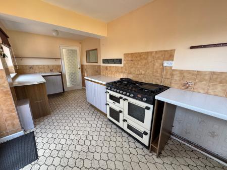 3 bedroom Semi-detached house for sale in Leawood Road, Midway, DE11