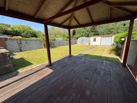 3 bedroom Semi-detached house for sale in Leawood Road, Midway, DE11