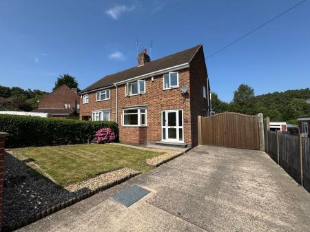 Leawood Road, Midway, DE11