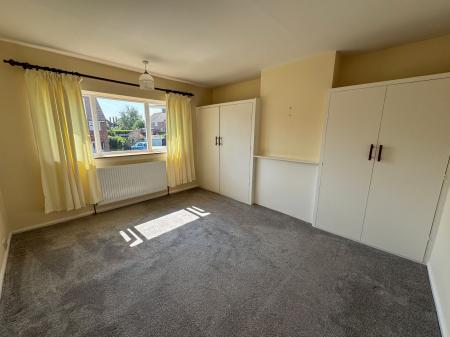 3 bedroom Semi-detached house for sale in Leawood Road, Midway, DE11