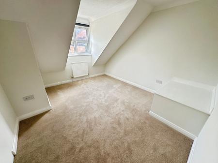5 bedroom Detached house for sale in Ashworth Avenue, Burton-On-Trent, DE15