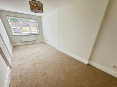 5 bedroom Detached house for sale in Ashworth Avenue, Burton-On-Trent, DE15