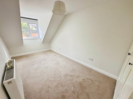 5 bedroom Detached house for sale in Ashworth Avenue, Burton-On-Trent, DE15