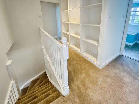 5 bedroom Detached house for sale in Ashworth Avenue, Burton-On-Trent, DE15