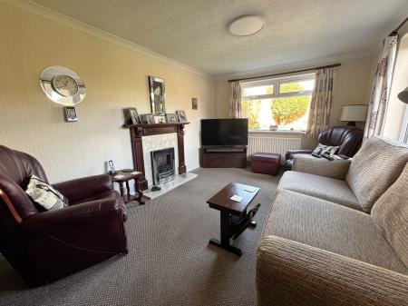2 bedroom Semi-detached bungalow for sale in Faversham Road, Burton-On-Trent, DE13