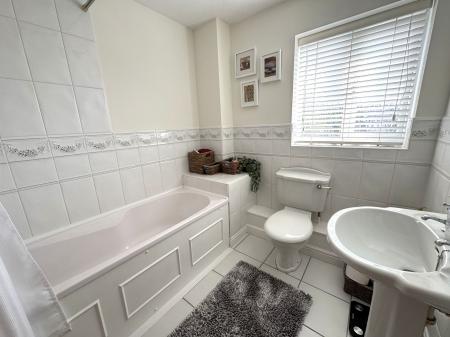 4 bedroom Detached house for sale in The Chase, Rosliston, DE12