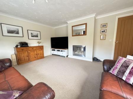 4 bedroom Detached house for sale in The Chase, Rosliston, DE12