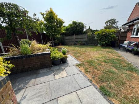 4 bedroom Detached house for sale in The Chase, Rosliston, DE12