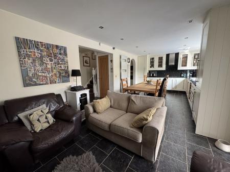 4 bedroom Detached house for sale in The Chase, Rosliston, DE12