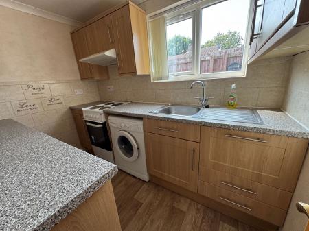 2 bedroom Semi-detached bungalow for sale in Amberwood, Newhall, DE11