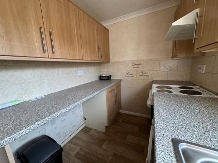 2 bedroom Semi-detached bungalow for sale in Amberwood, Newhall, DE11
