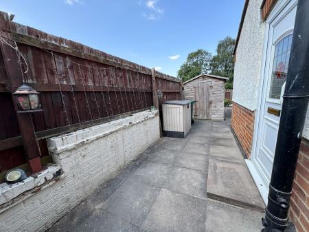2 bedroom Semi-detached bungalow for sale in Amberwood, Newhall, DE11