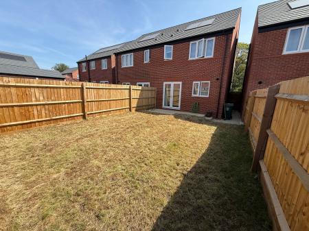 3 bedroom Semi-detached house to let in Topaz Gardens, Newhall, DE11