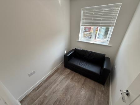 3 bedroom Semi-detached house to let in Topaz Gardens, Newhall, DE11