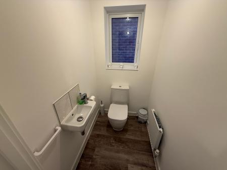3 bedroom Semi-detached house to let in Topaz Gardens, Newhall, DE11