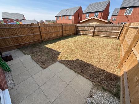 3 bedroom Semi-detached house to let in Topaz Gardens, Newhall, DE11