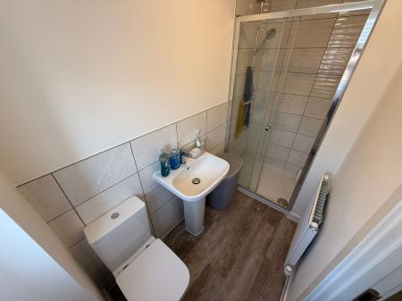 3 bedroom Semi-detached house to let in Topaz Gardens, Newhall, DE11