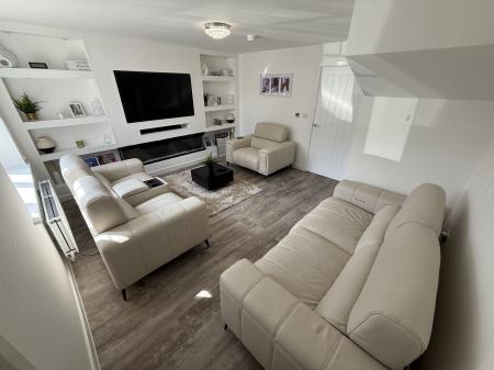 3 bedroom Semi-detached house to let in Topaz Gardens, Newhall, DE11