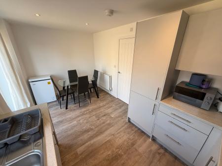 3 bedroom Semi-detached house to let in Topaz Gardens, Newhall, DE11