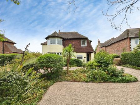 4 bedroom Detached house for sale in Hawthornes, 39 Rolleston Road, Burton upon Trent, Staffordshire, DE13 0JT